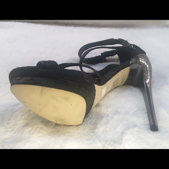 BCBG Black Leather  Sandals S… - Picture 4 of 4